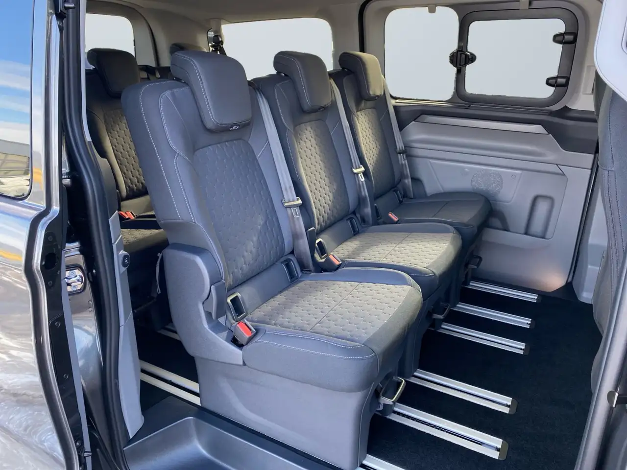 Ford Tourneo 11