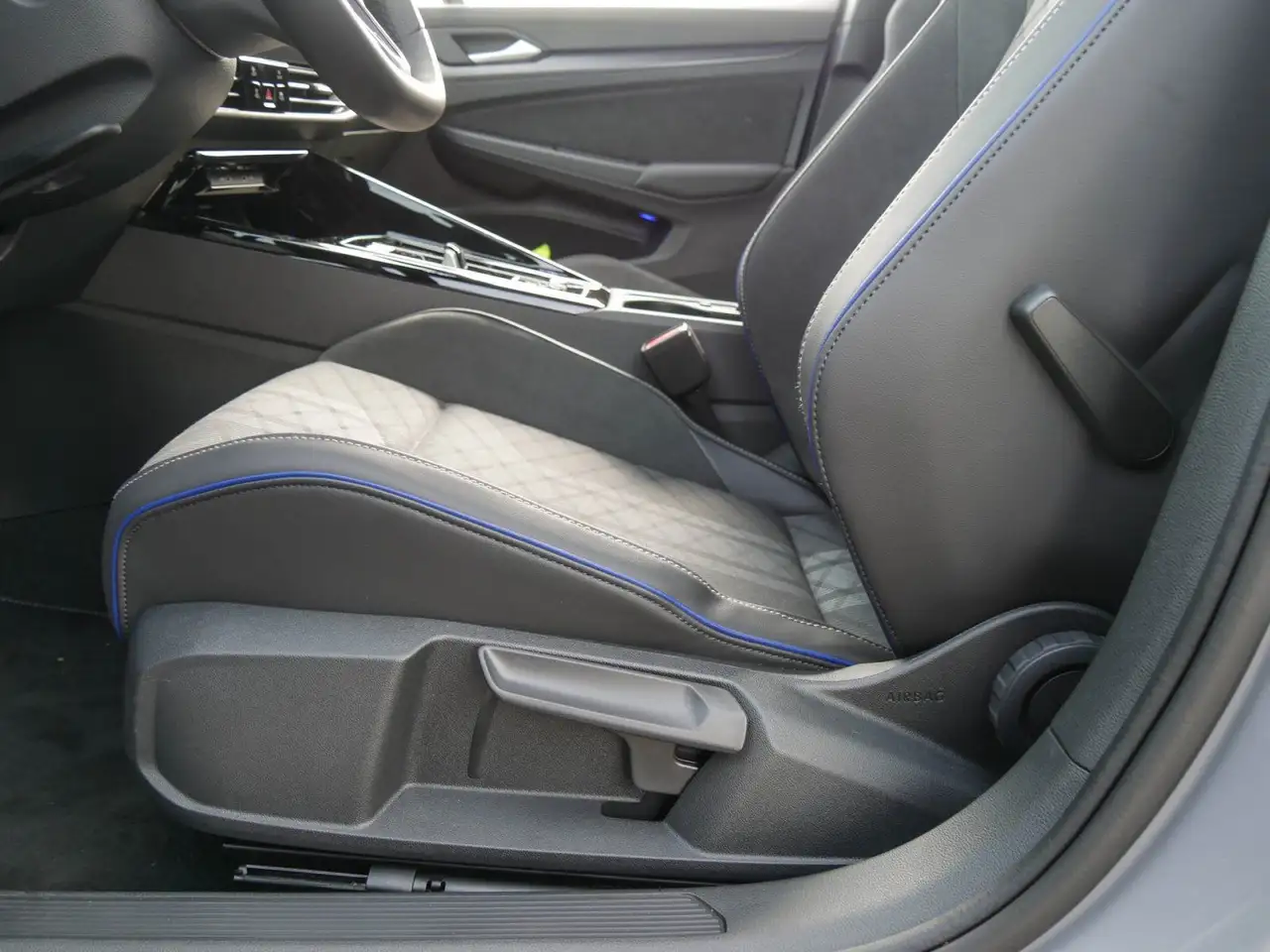 Volkswagen Golf 14
