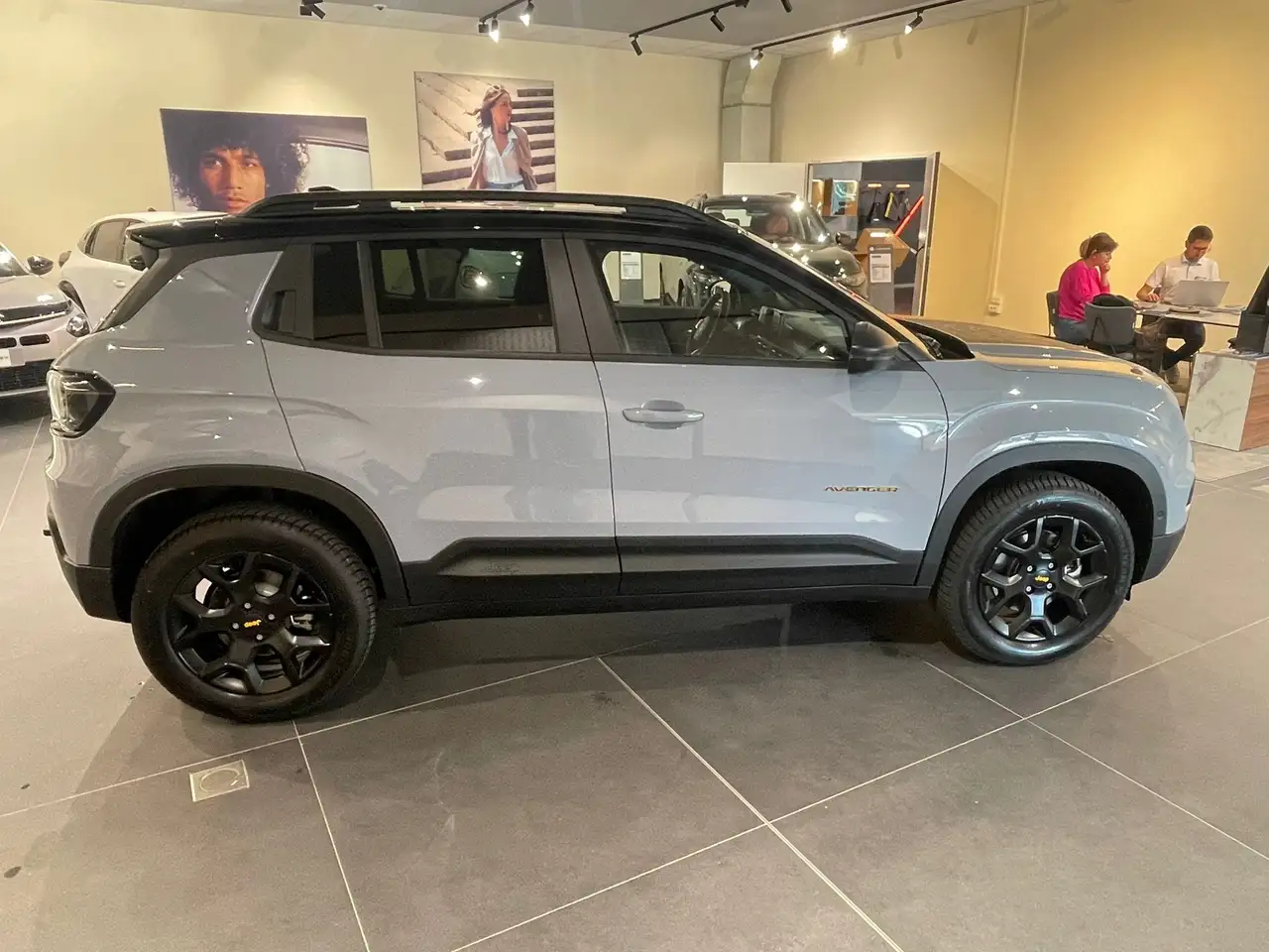 Jeep Avenger 6