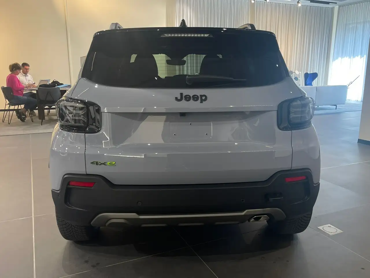 Jeep Avenger 8