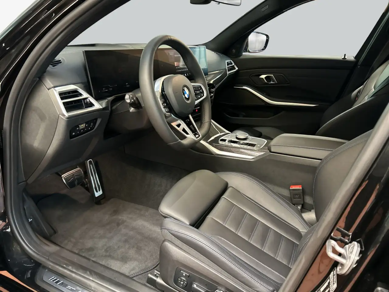 BMW 330 i 11
