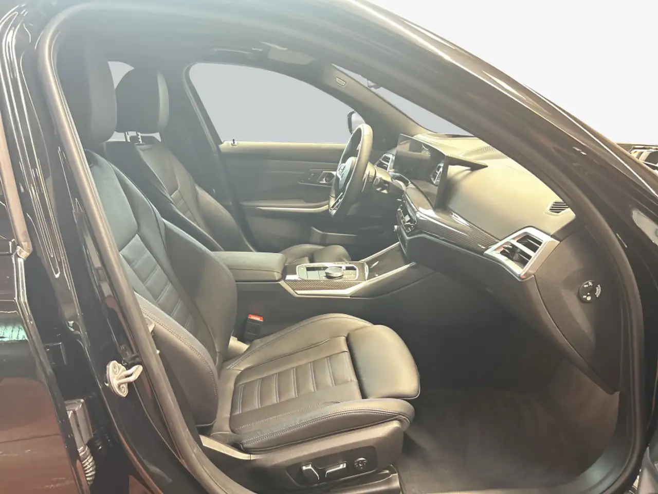 BMW 330 i 14