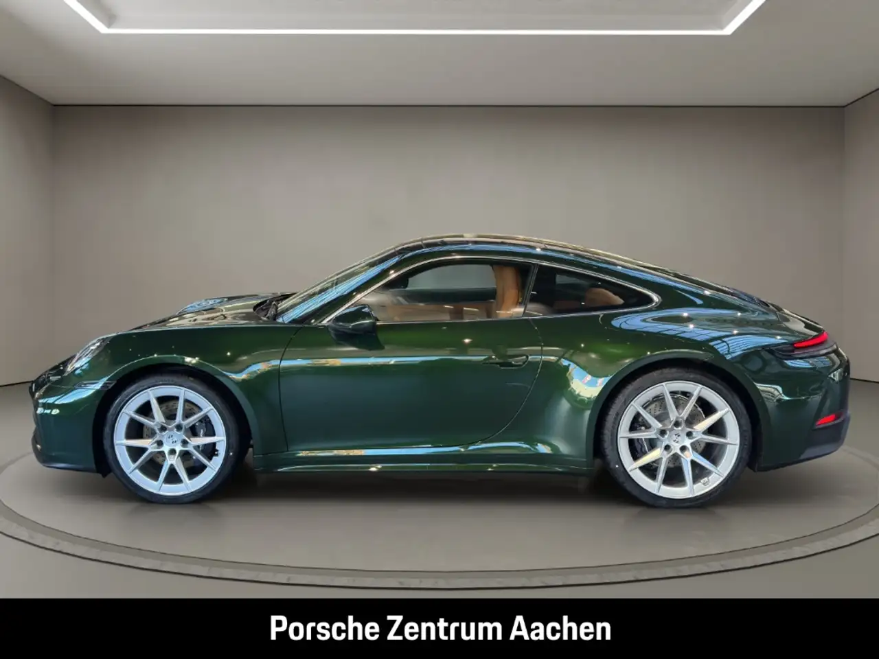 Porsche 992 911 2