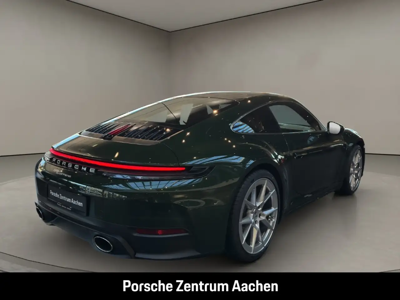 Porsche 992 911 6