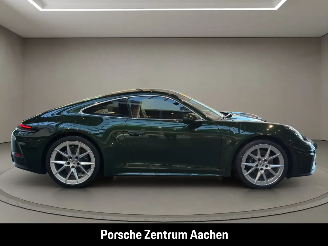 Porsche 992 911 7