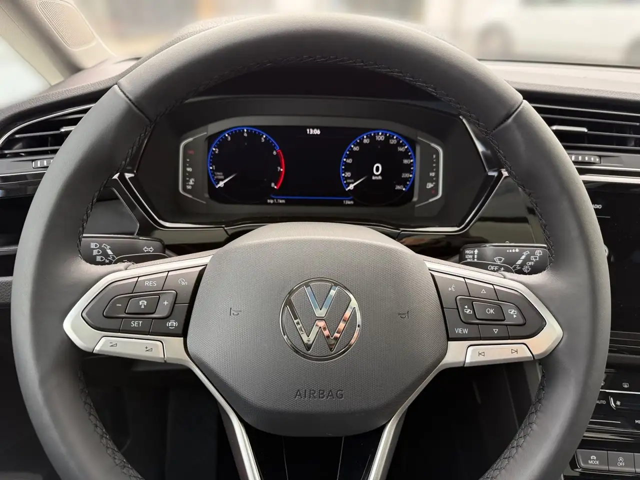 Volkswagen Touran 16