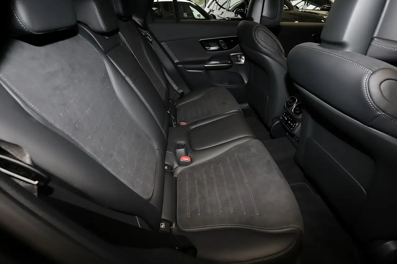 Mercedes-Benz GLC 450 6