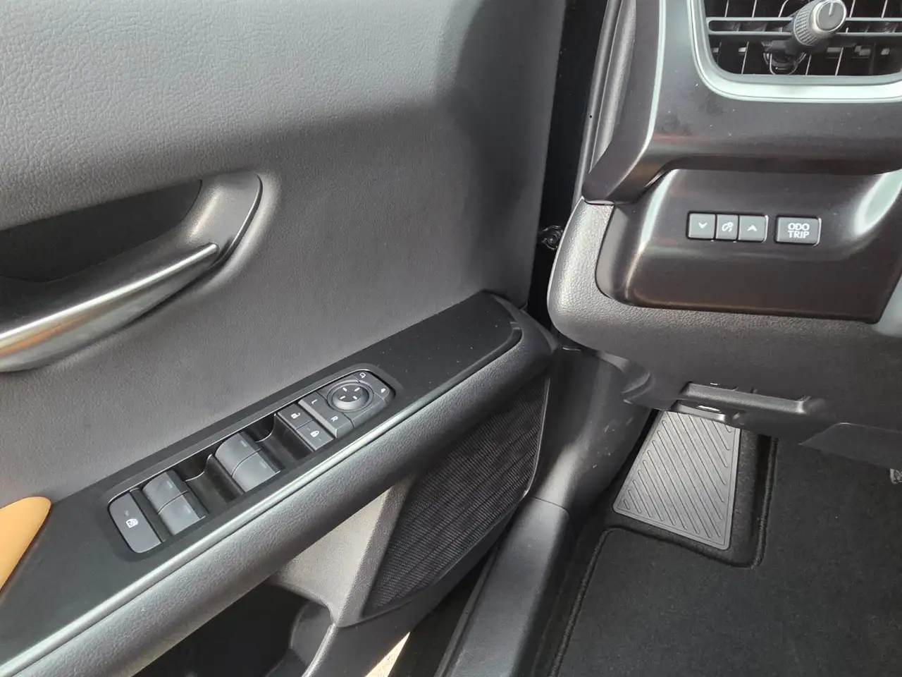 Lexus UX 7