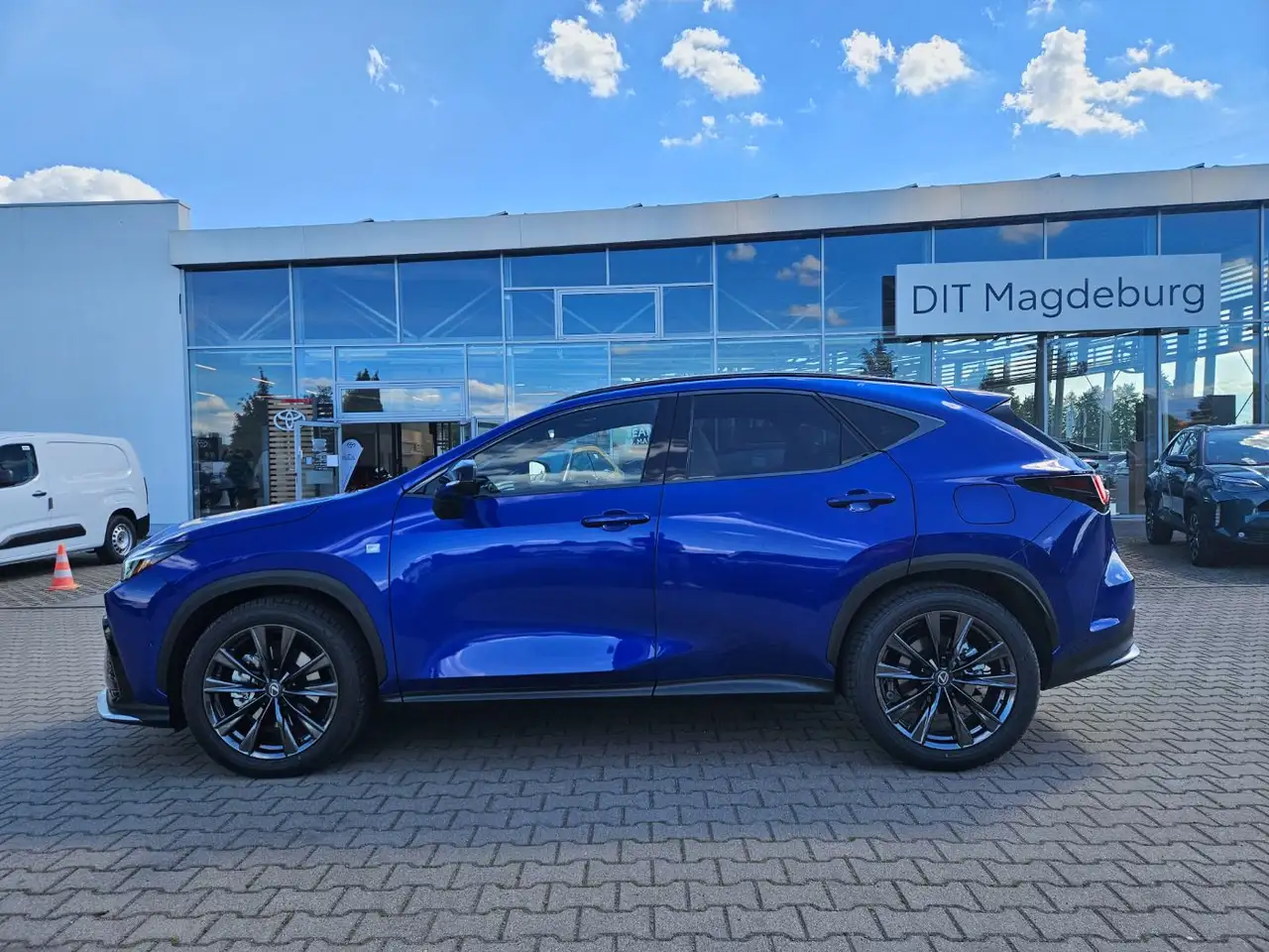 Lexus NX 6