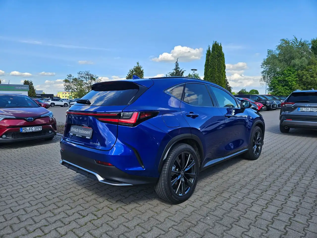 Lexus NX 11