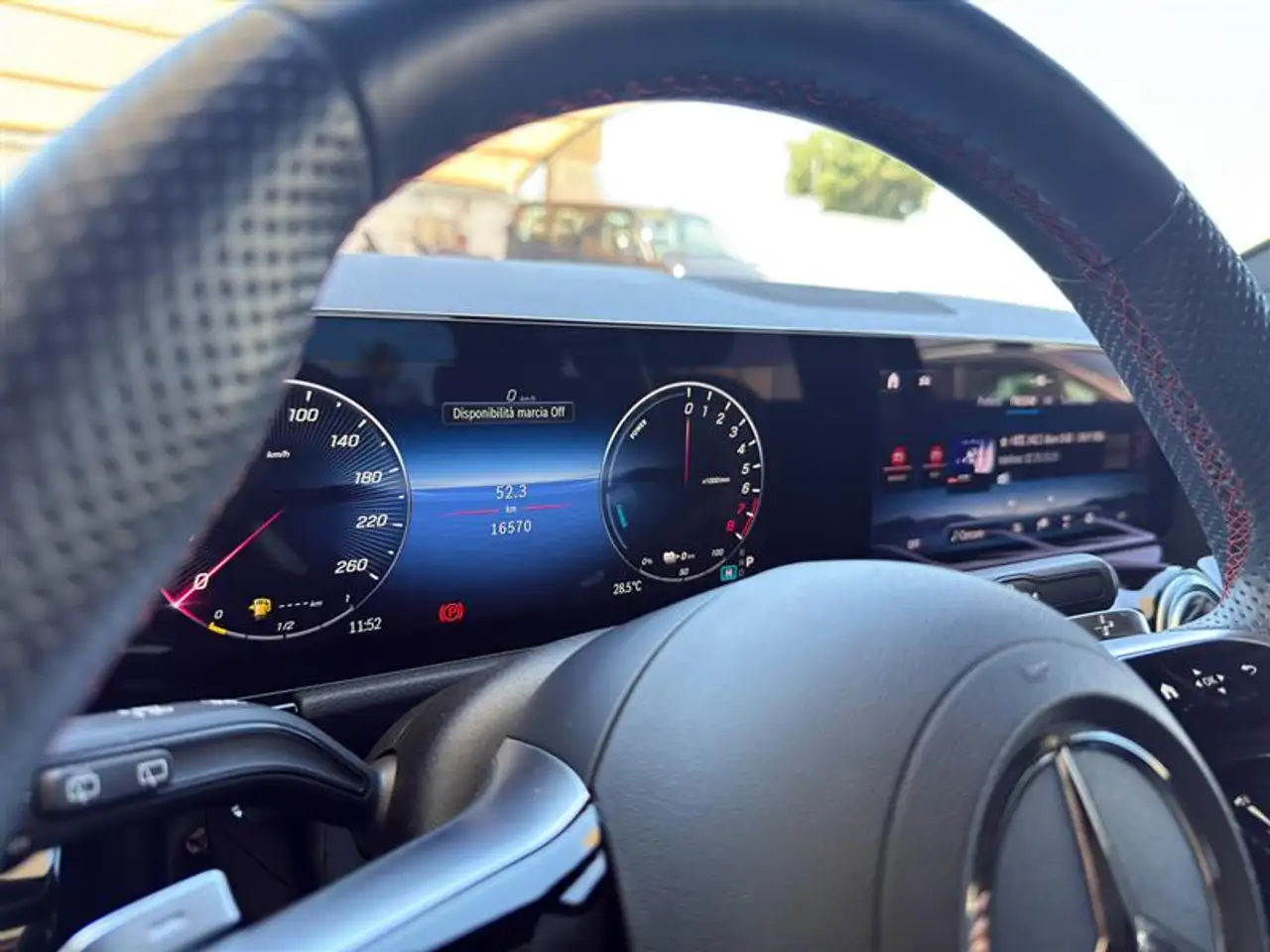 Mercedes-Benz GLA 250 11