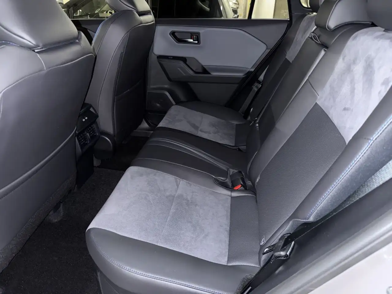 Toyota RAV4 10