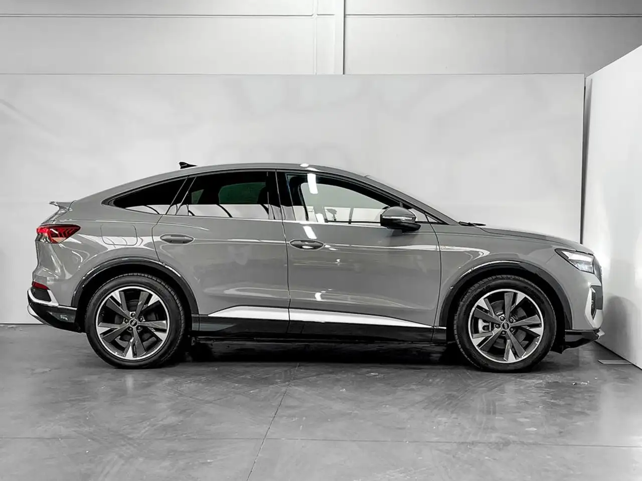 Audi Q4 4