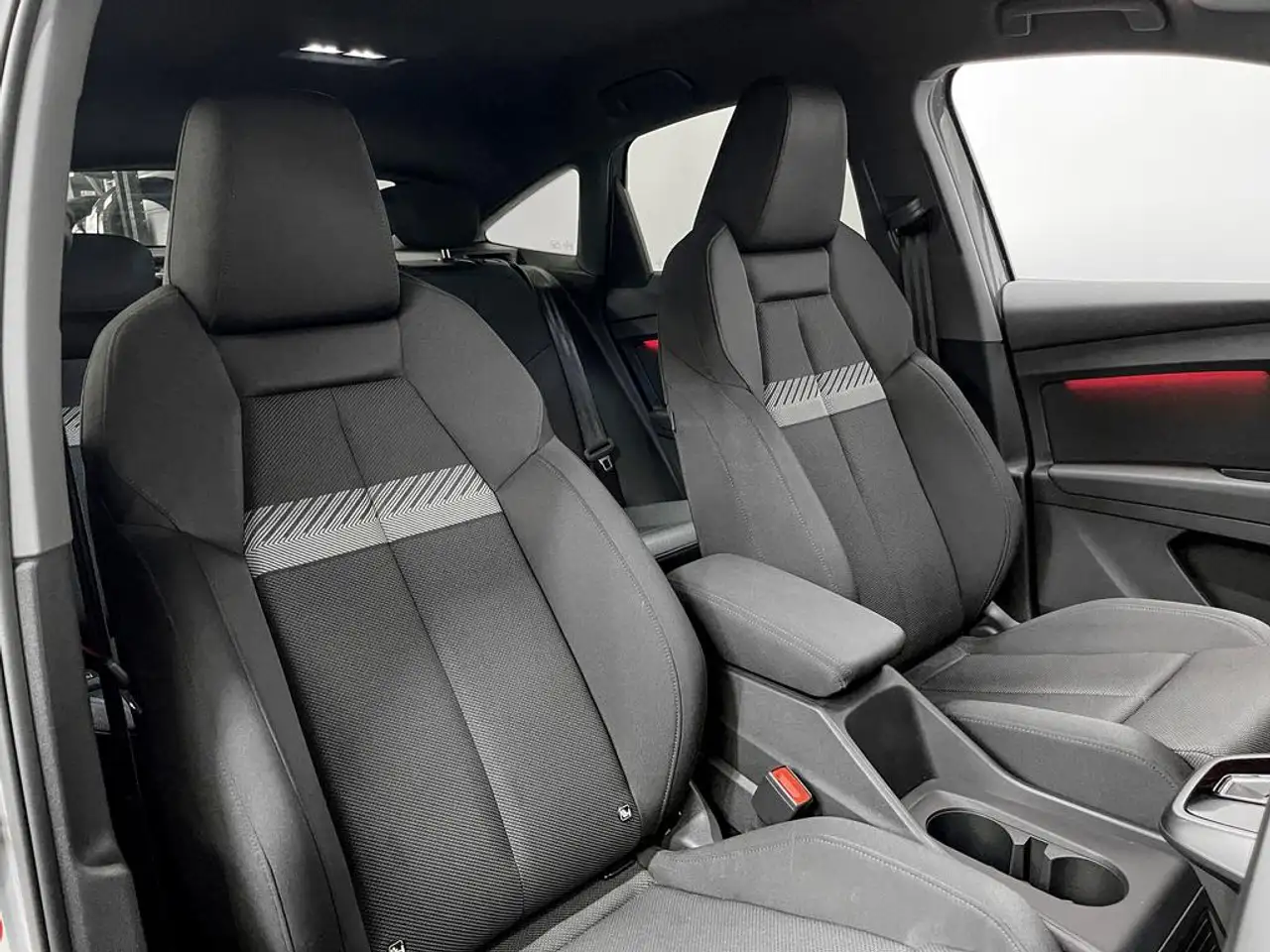 Audi Q4 12