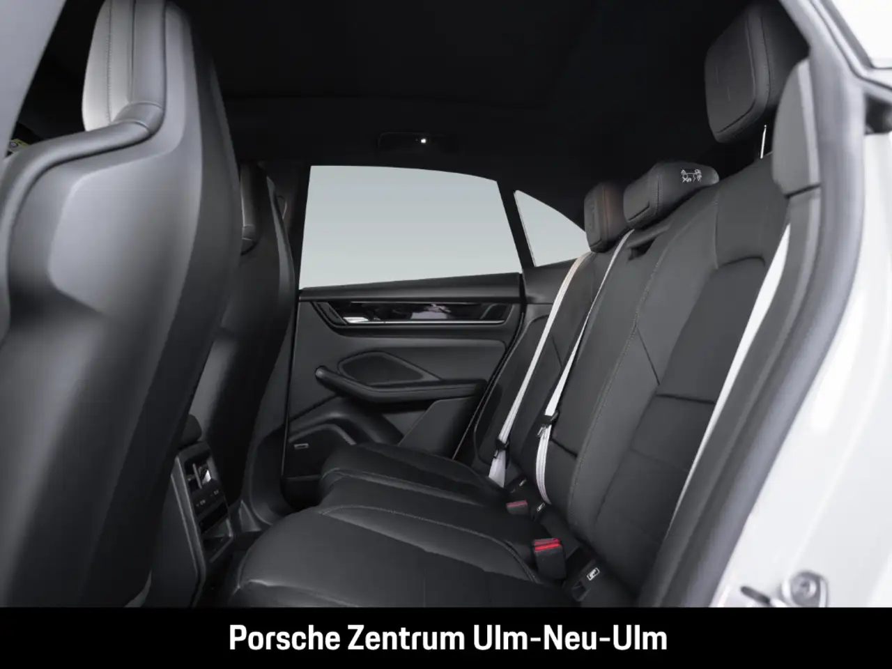 Porsche Macan 4 7