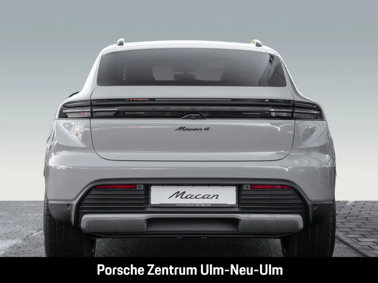 Porsche Macan 4 9