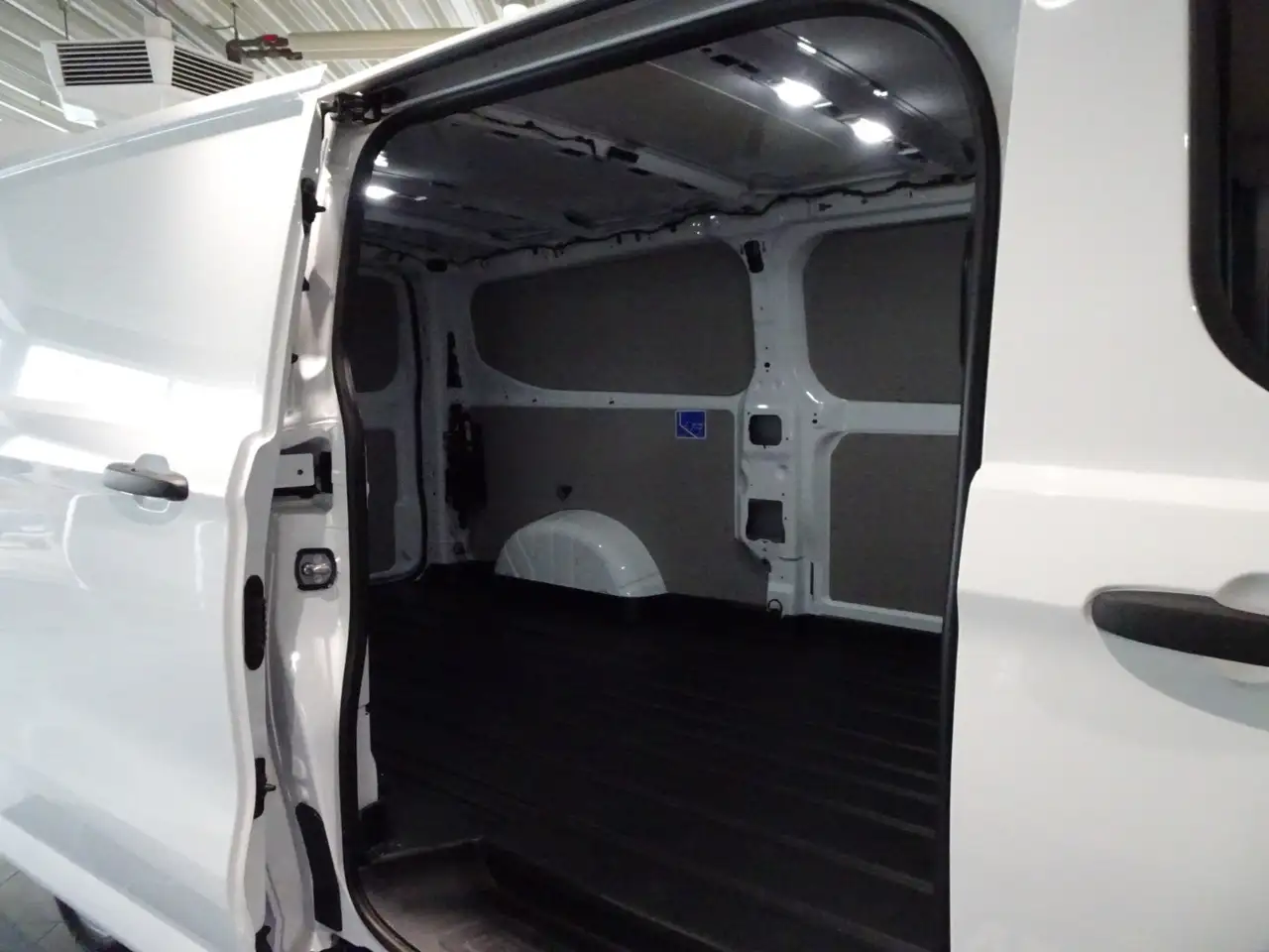 Ford Transit 16