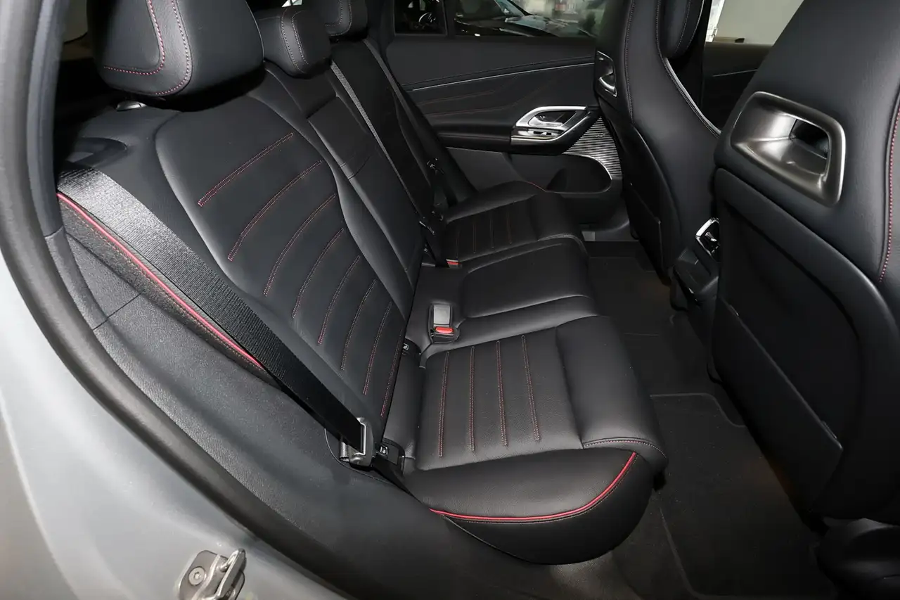 Mercedes-Benz GLC 400 6