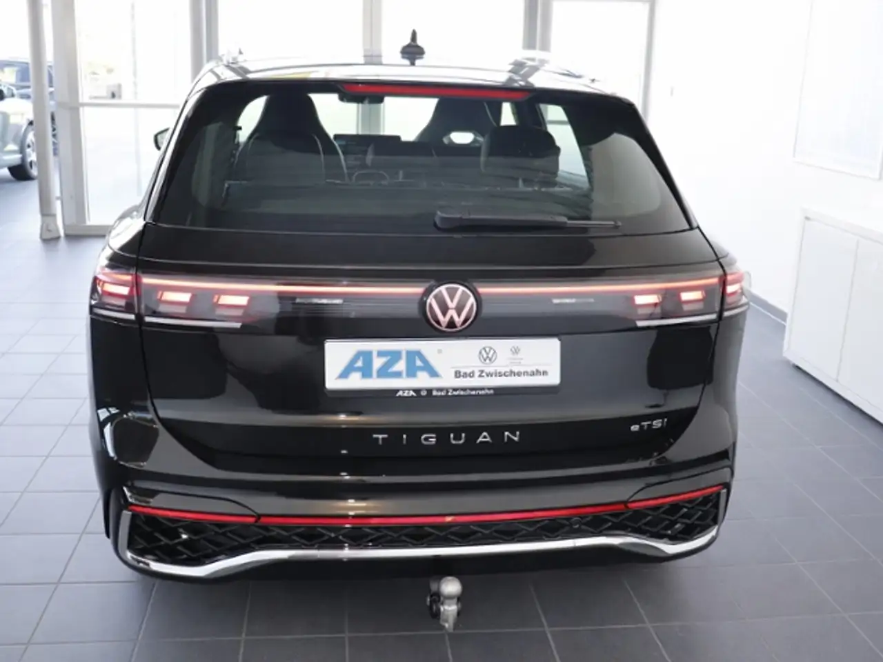 Volkswagen Tiguan 9