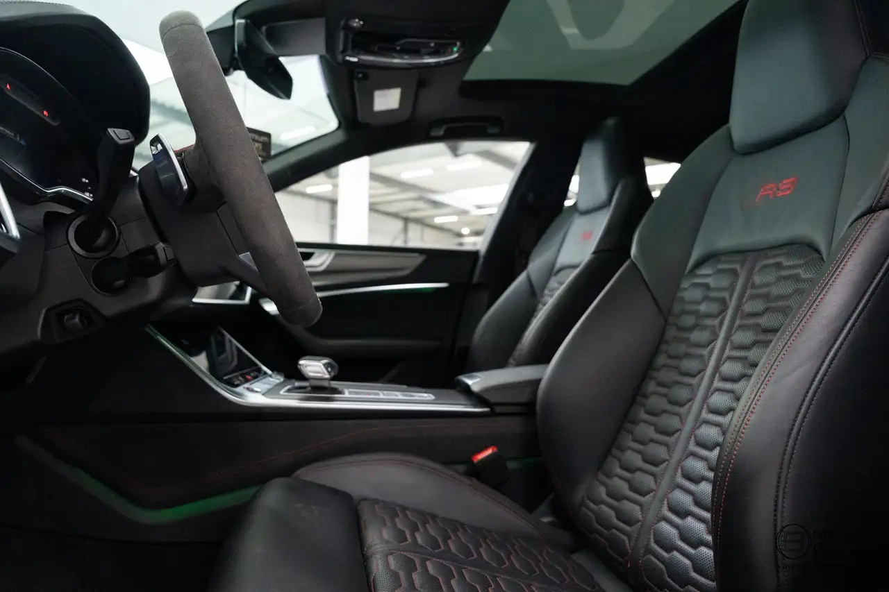 Audi RS7 12