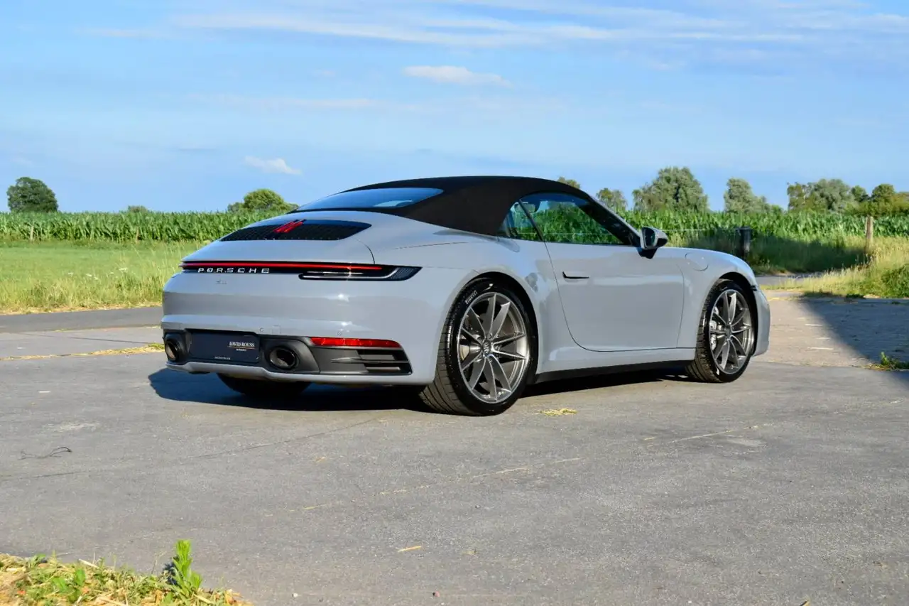 Porsche 911 992 4
