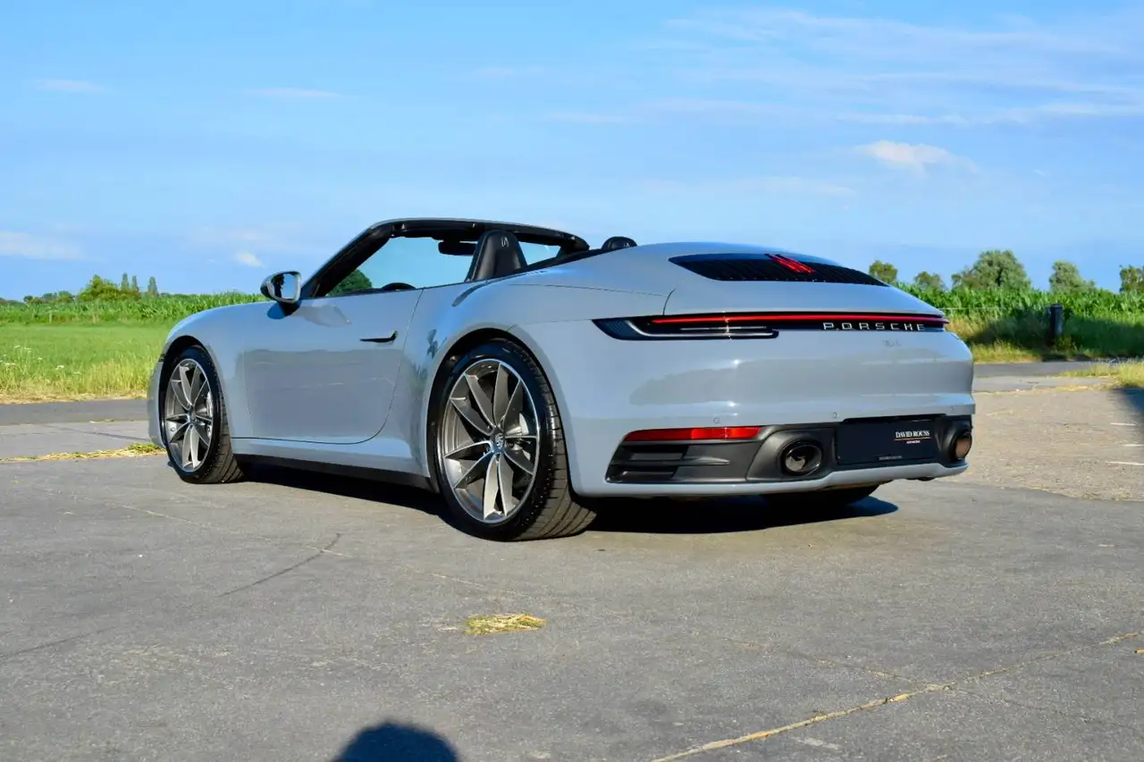 Porsche 911 992 9