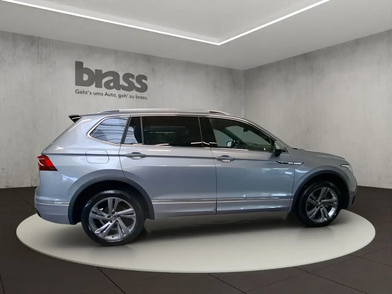 Volkswagen Tiguan 7