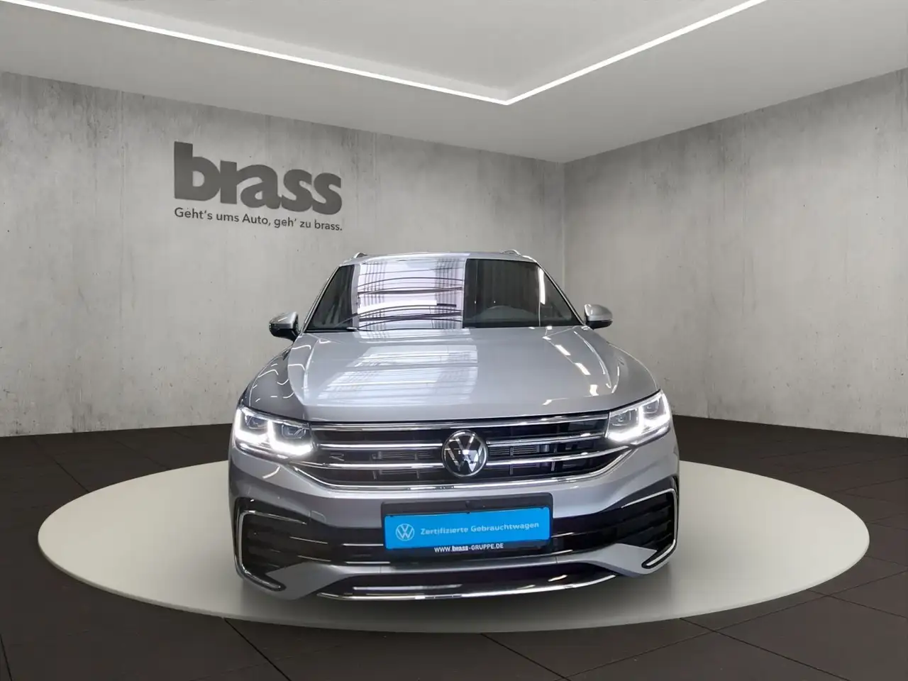 Volkswagen Tiguan 9