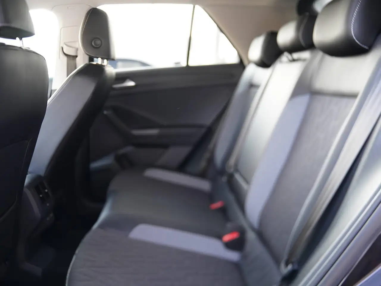 Volkswagen T-Roc 10