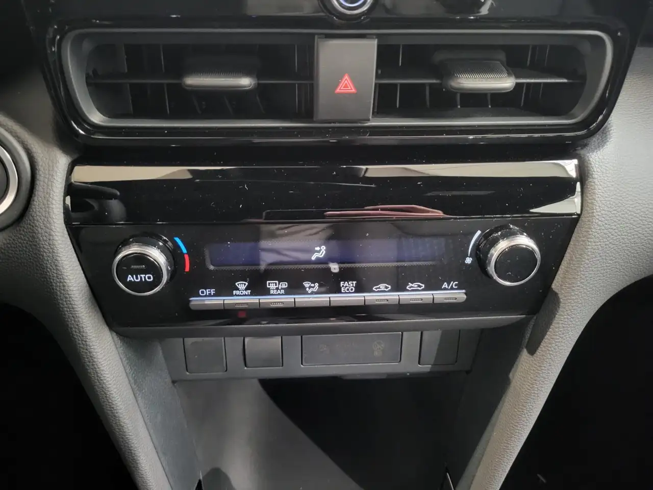 Toyota Yaris 11
