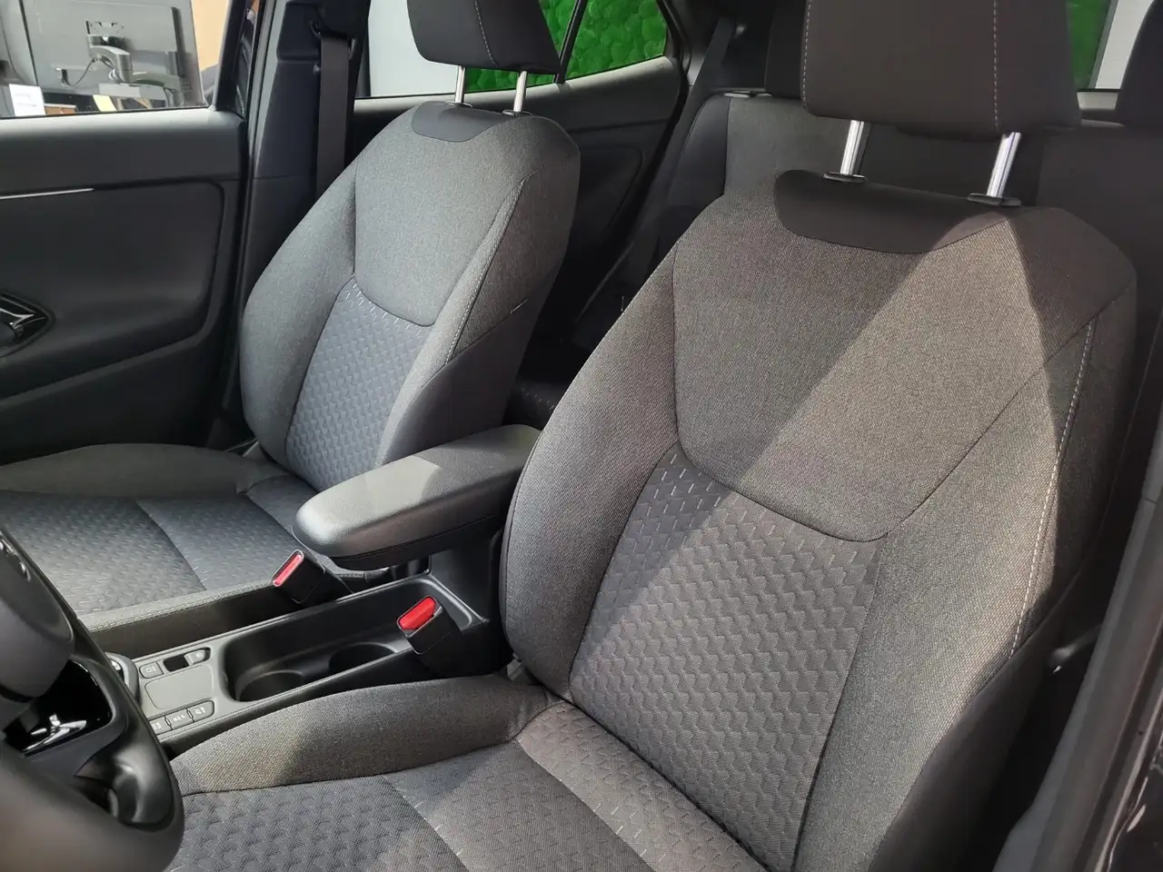 Toyota Yaris 12