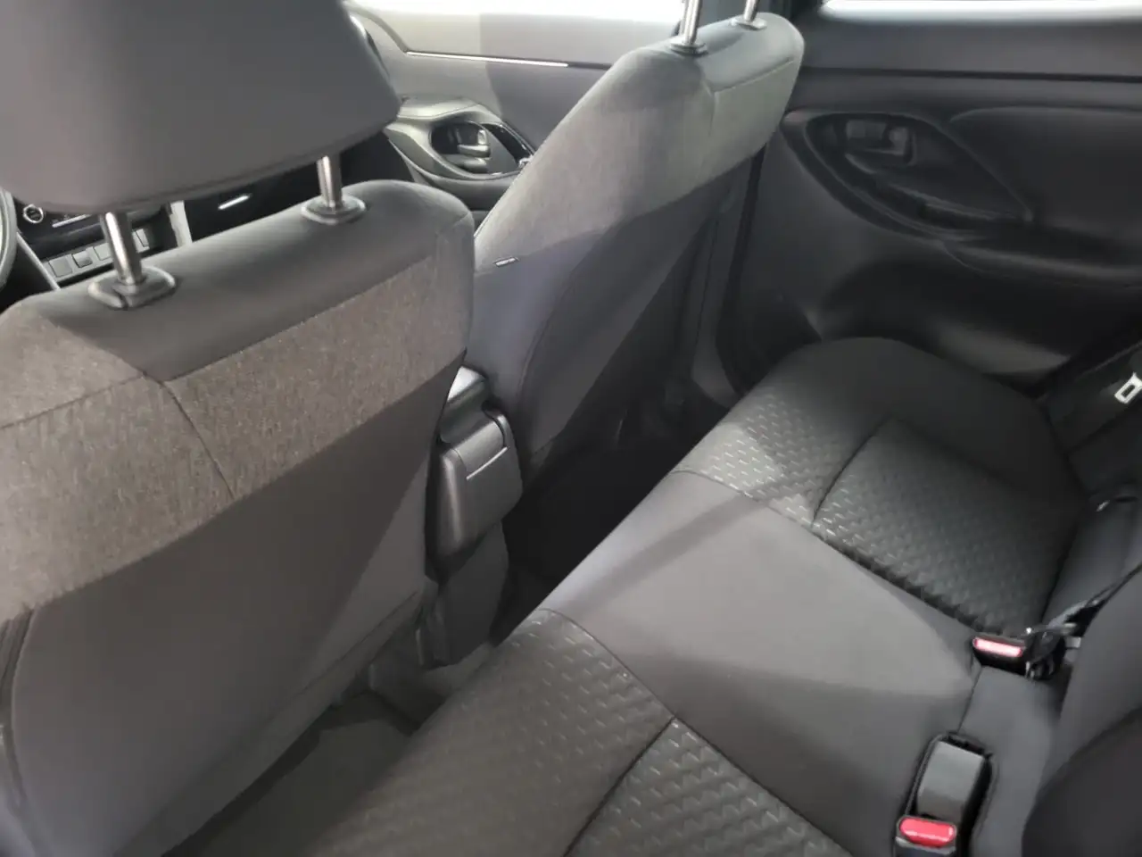 Toyota Yaris 16