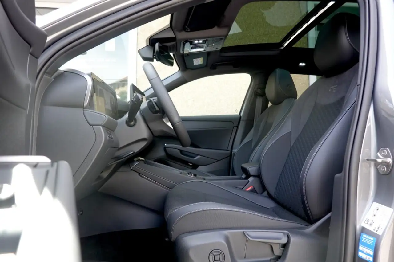Volkswagen T-Roc 10