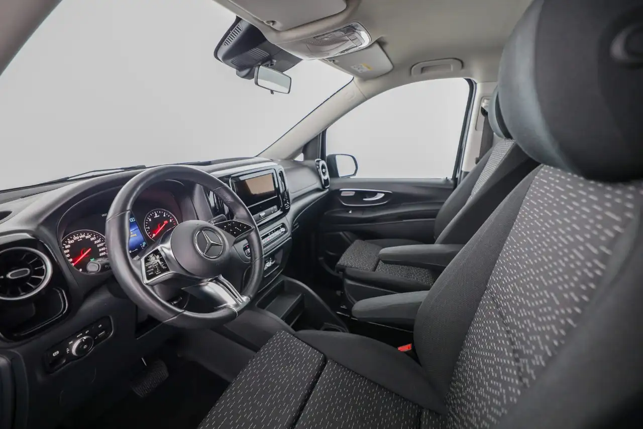 Mercedes-Benz Vito 119 8