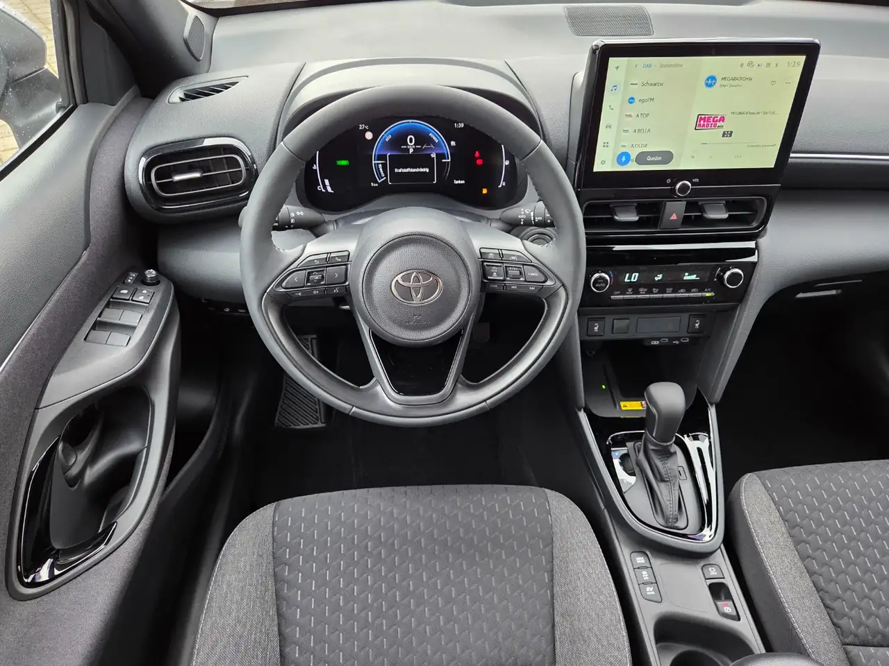 Toyota Yaris 8