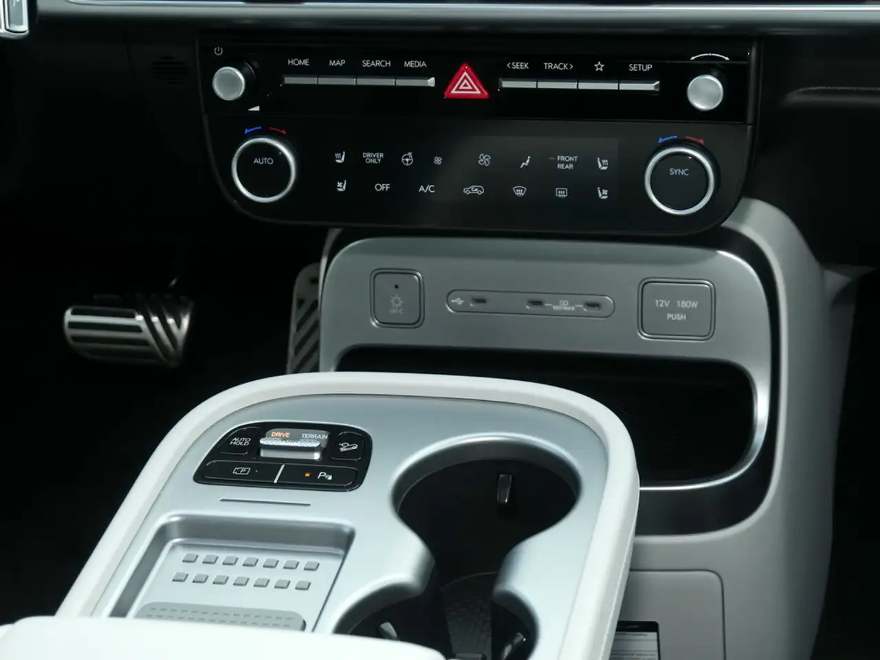 Hyundai IONIQ 9 8