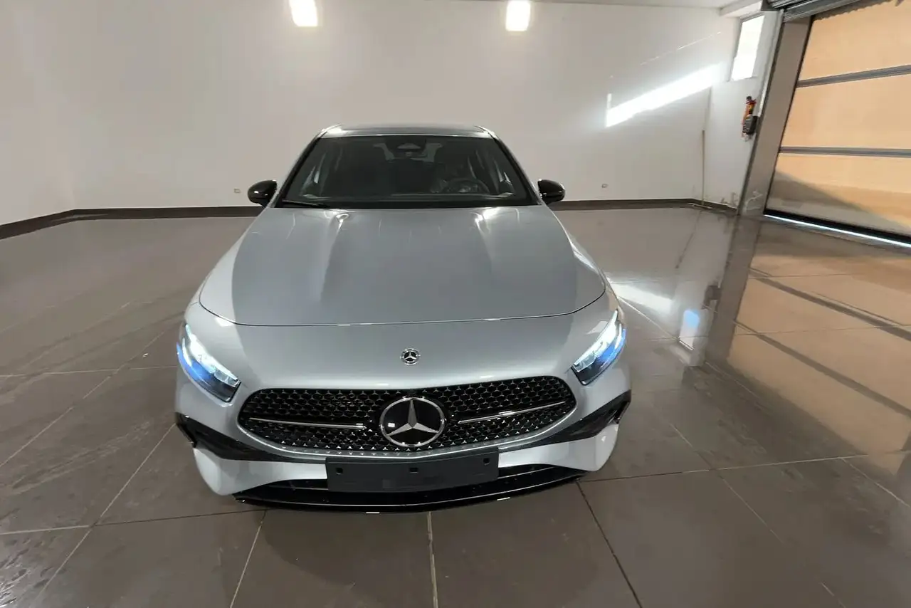 Mercedes-Benz A 200 2