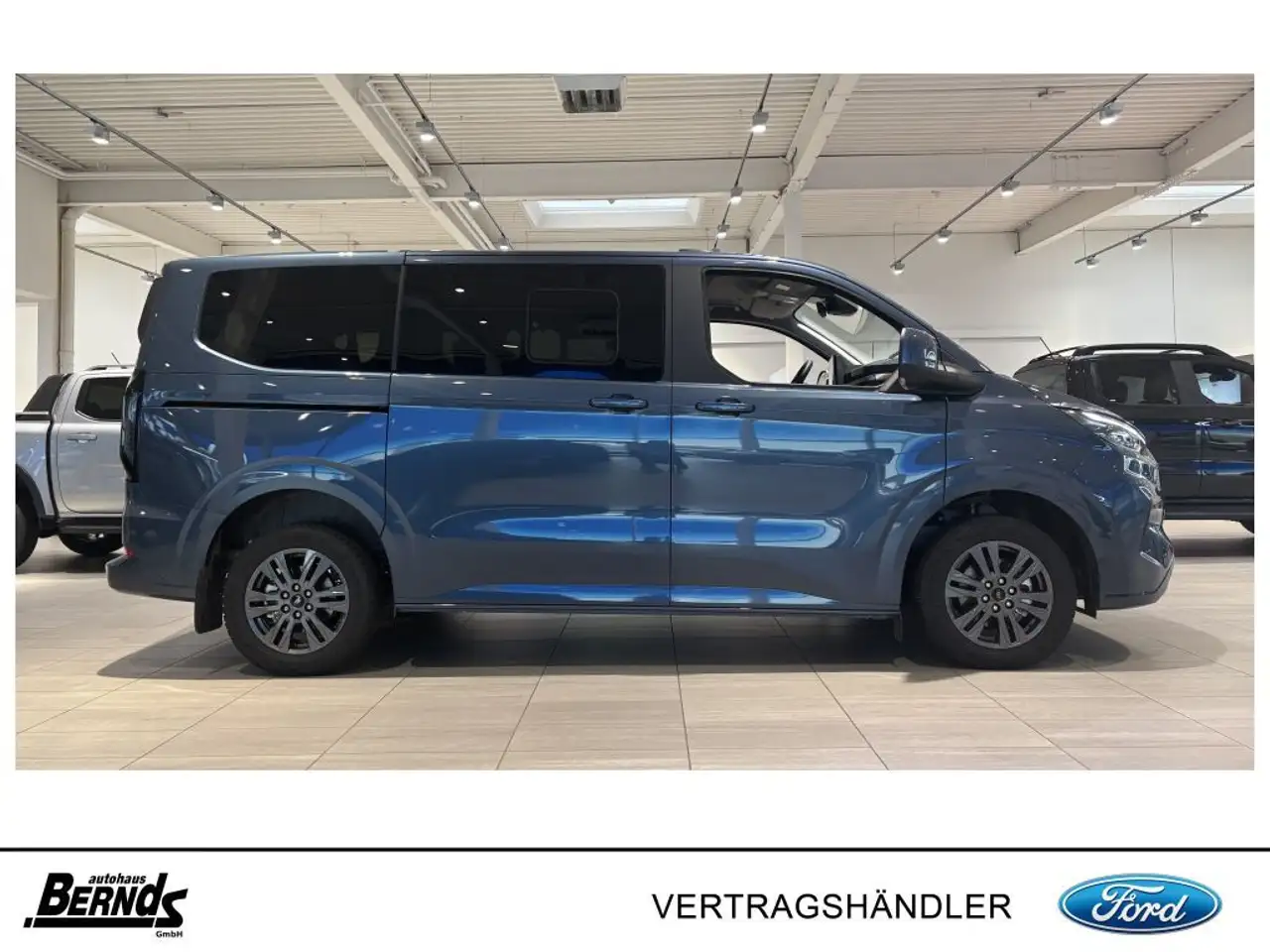 Ford Tourneo 4