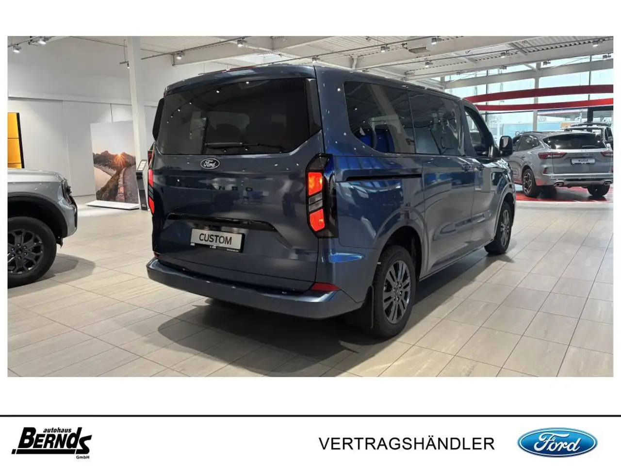 Ford Tourneo 8