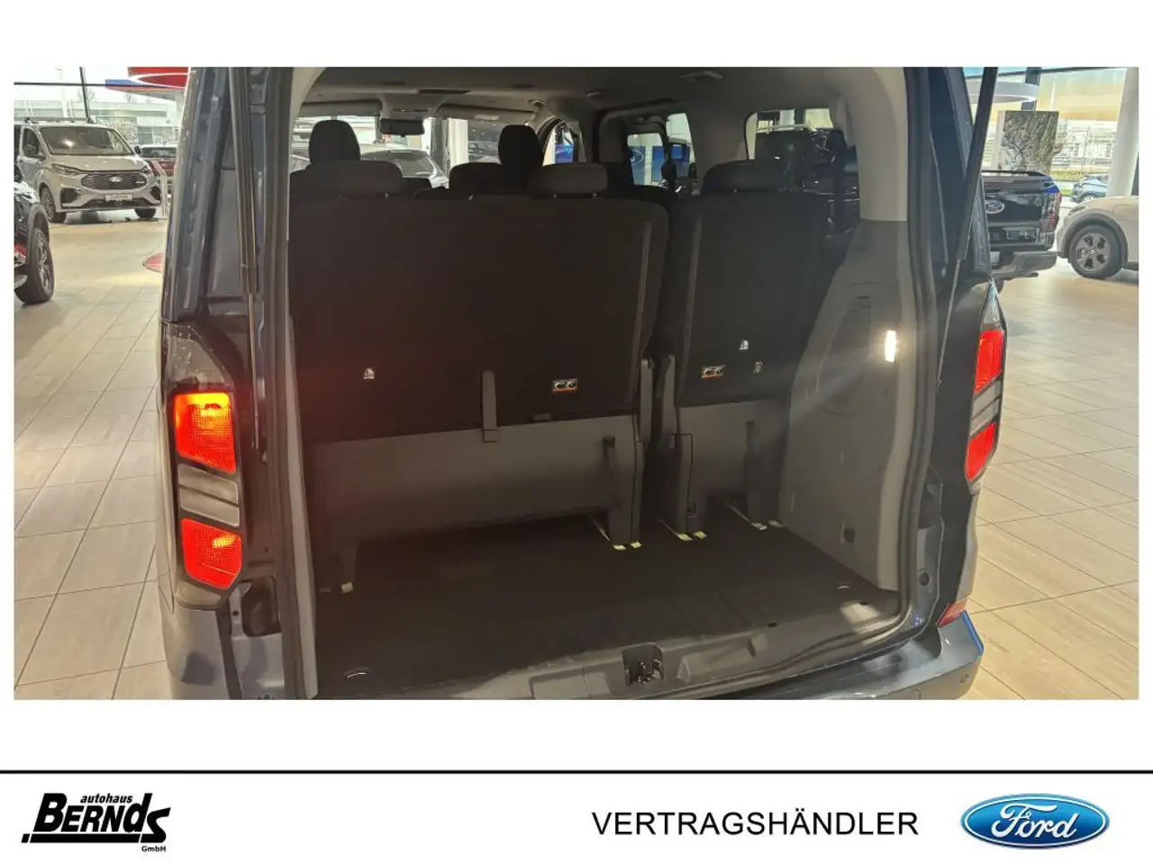 Ford Tourneo 11