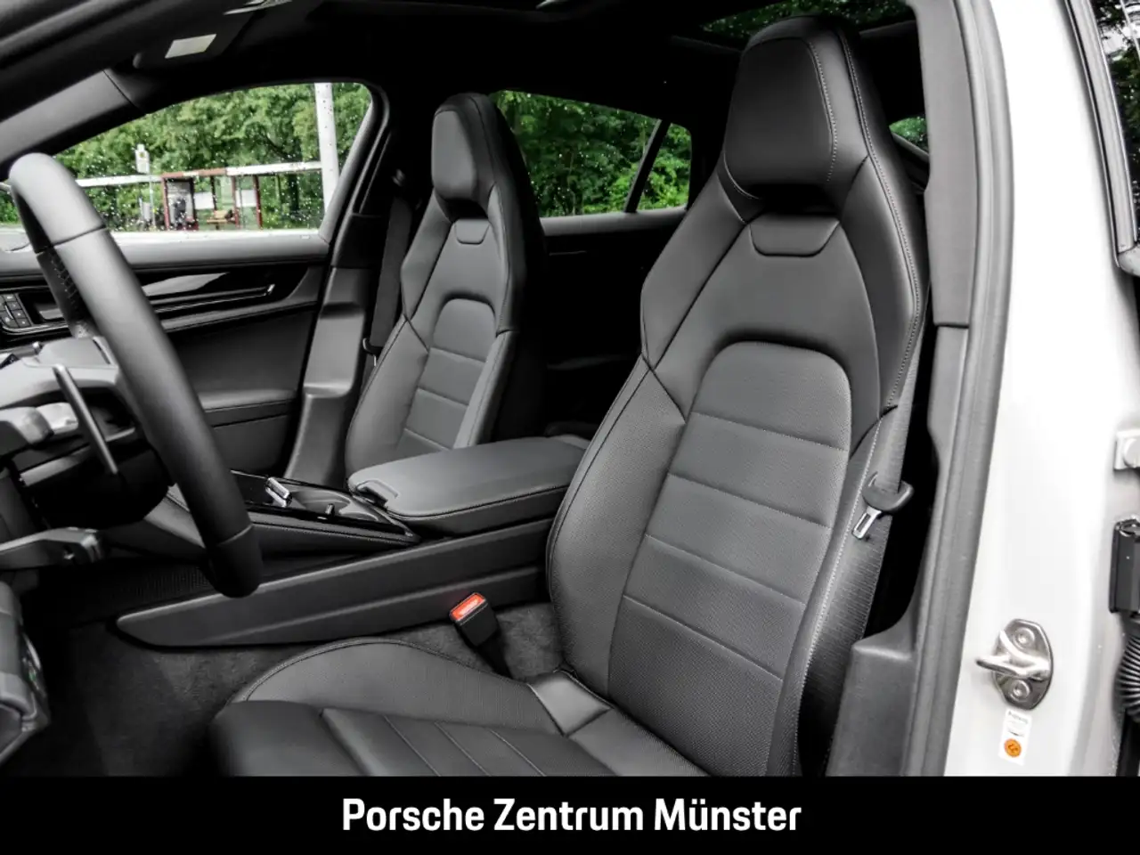 Porsche Panamera 4 8