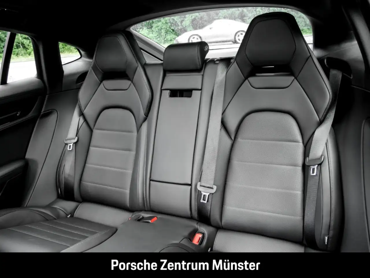 Porsche Panamera 4 9