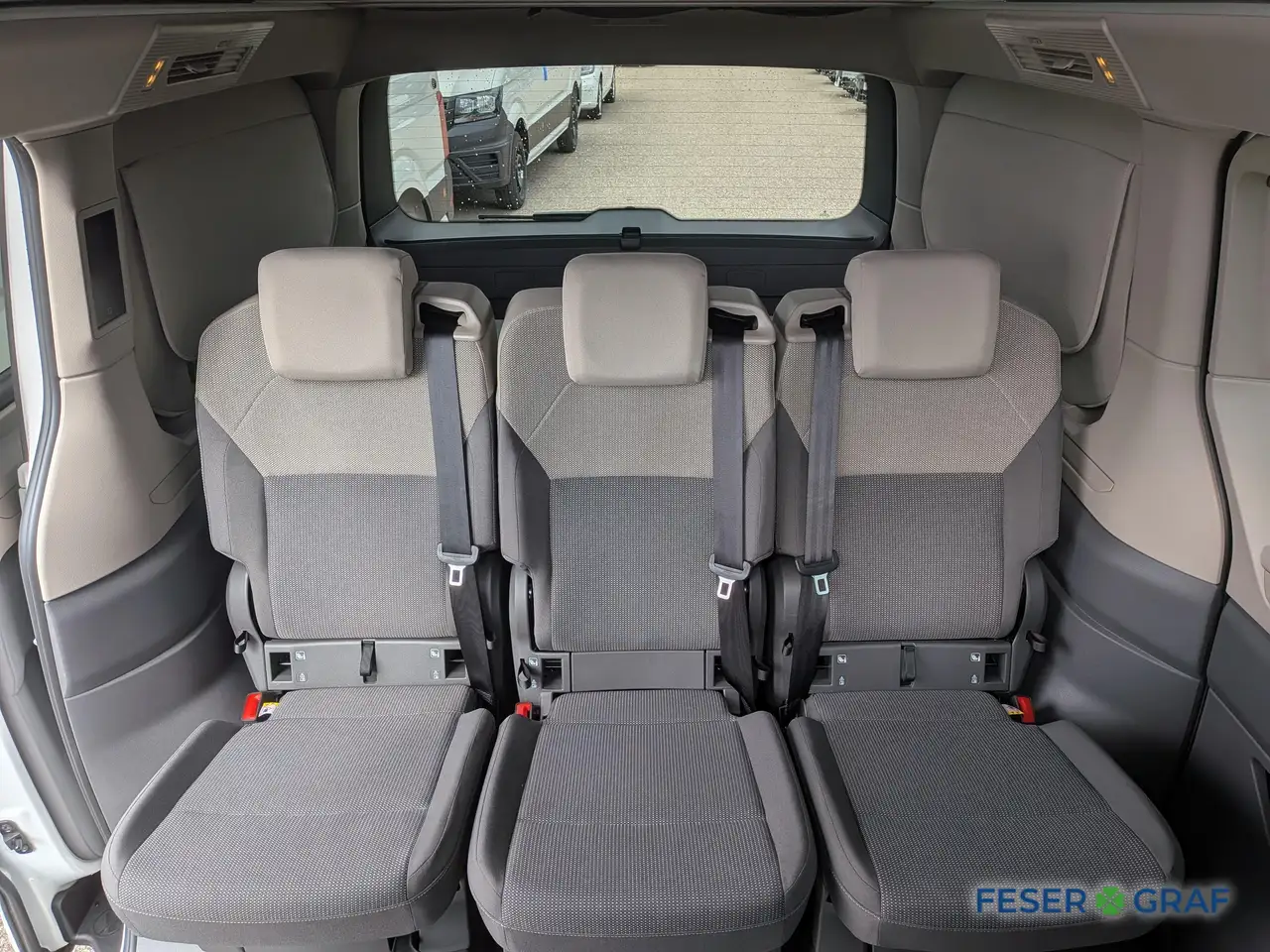Volkswagen T7 California 13