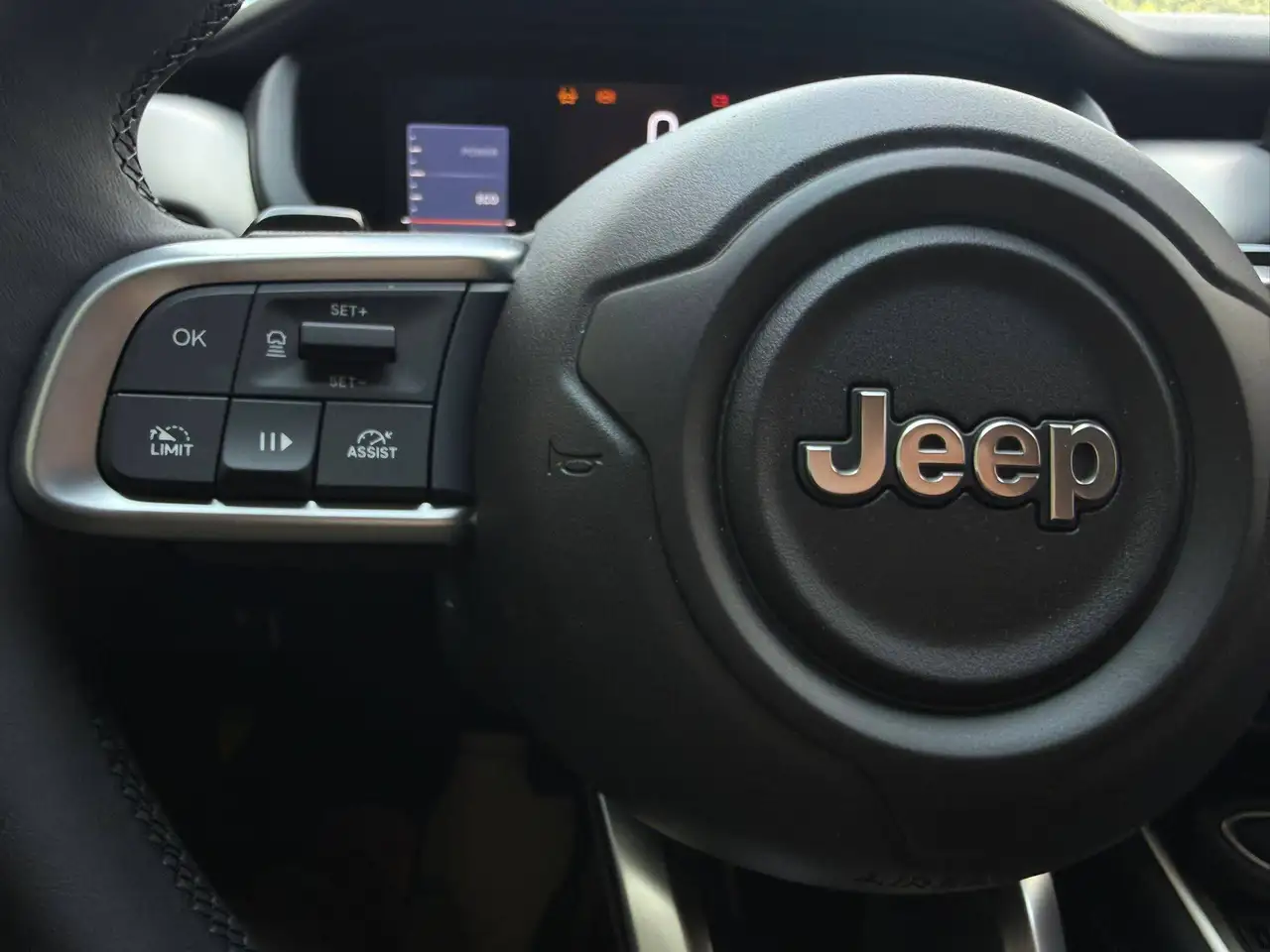 Jeep Avenger 11