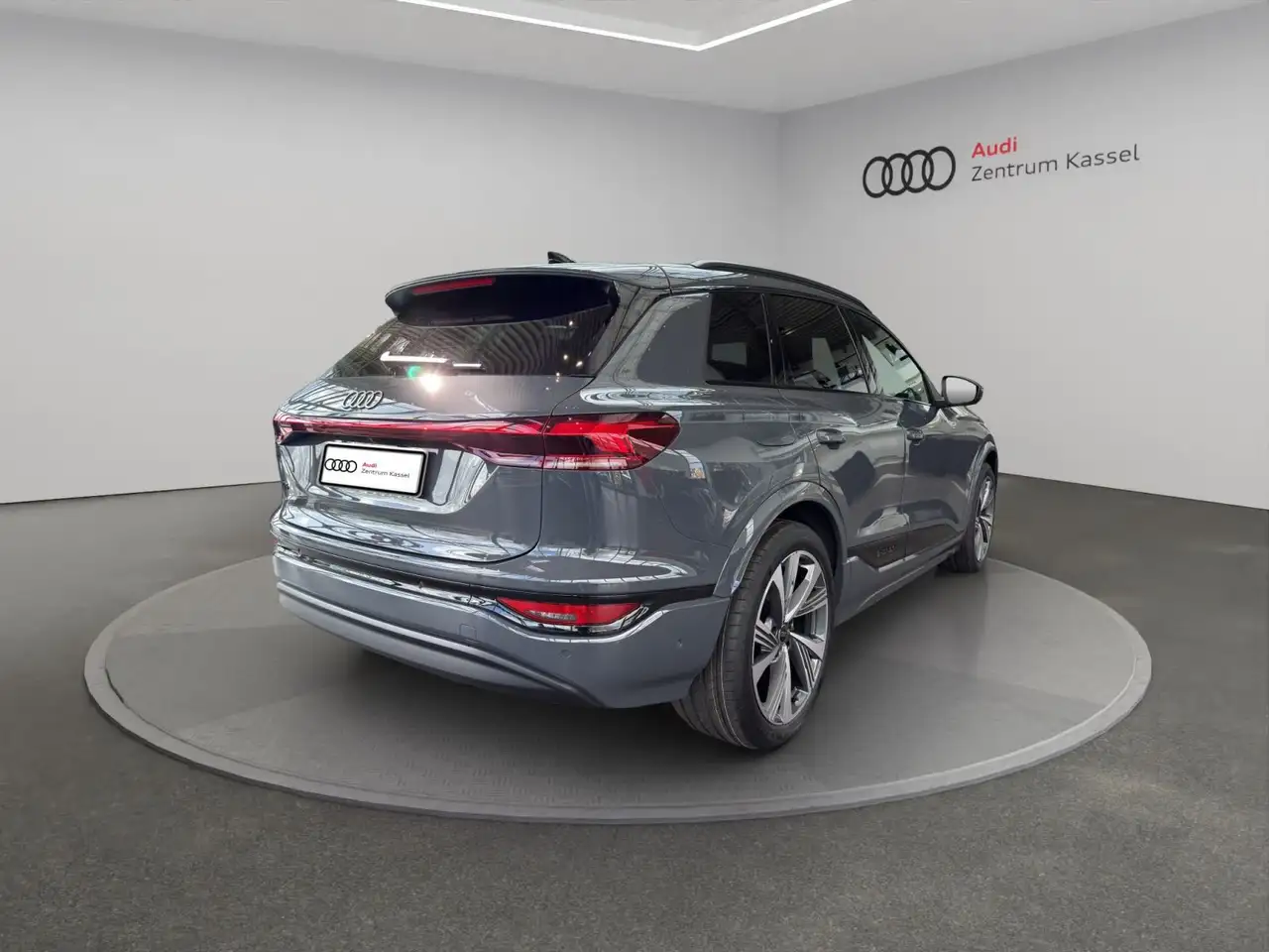 Audi Q6 5