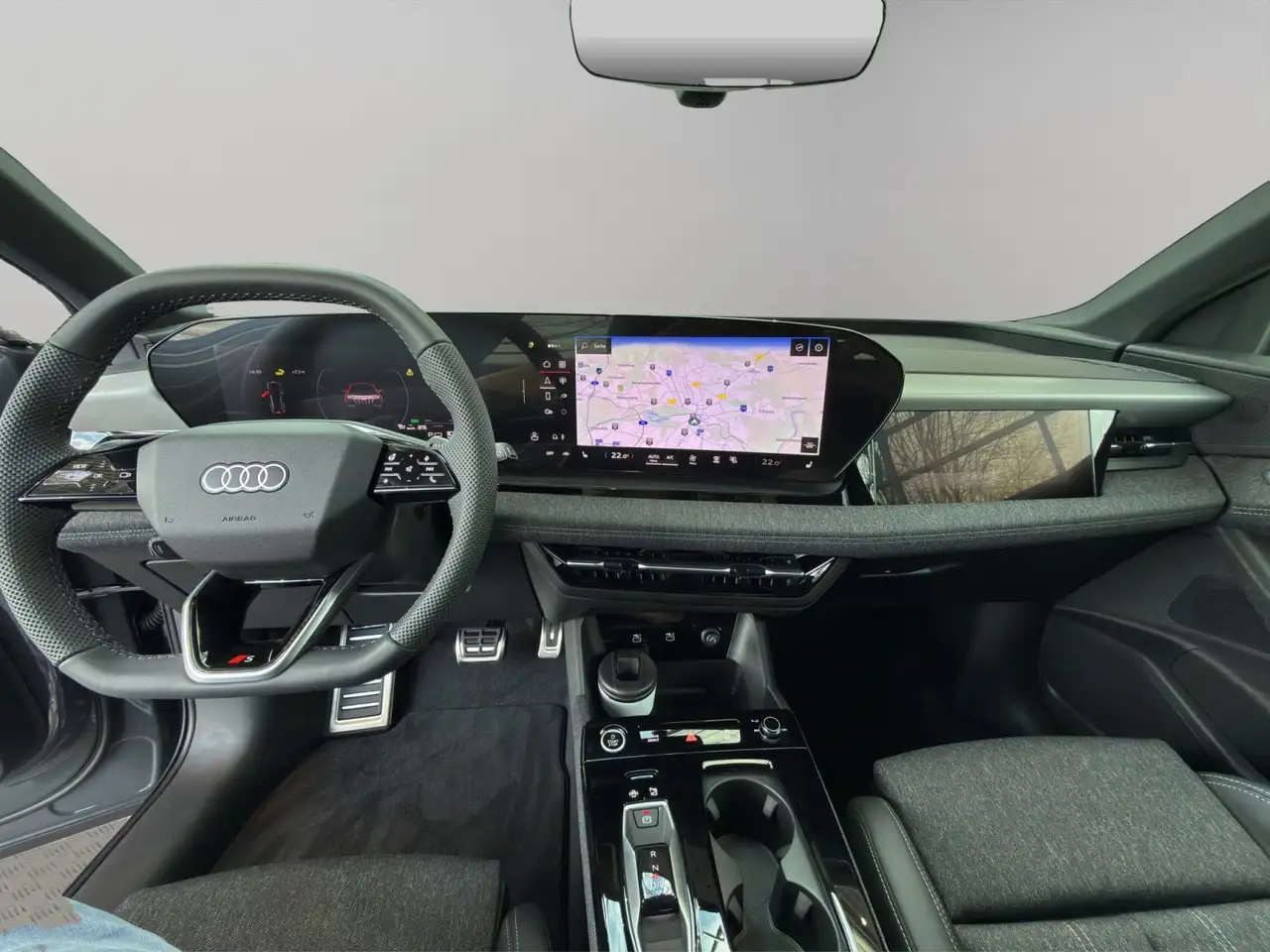 Audi Q6 13