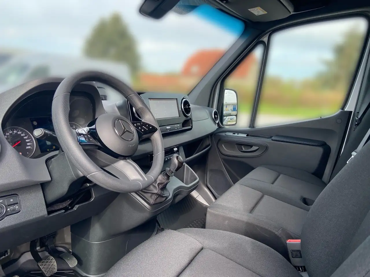 Mercedes-Benz Sprinter 317 9