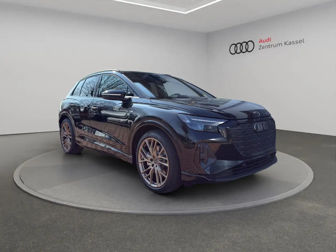 Audi Q4 9