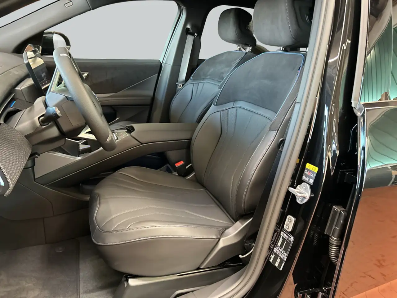 BMW iX3 50 12