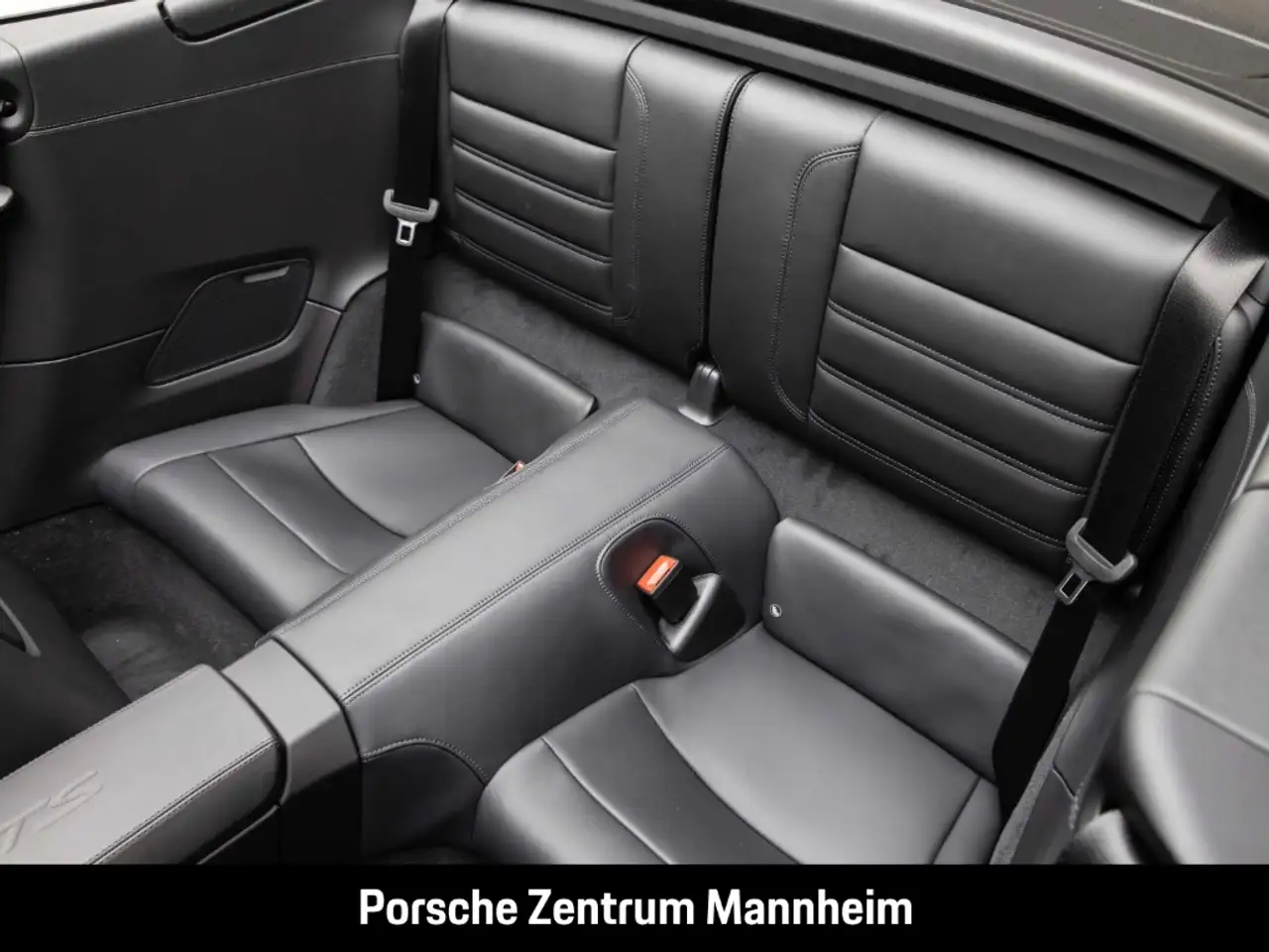 Porsche 992 15